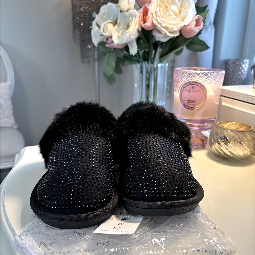 💎Natalie Mills Slippers.  Black, with Black Rhinestones.  Size 6.5 - 7.5.